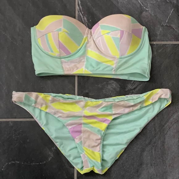 Zinke Bikini - Picture 1 of 3